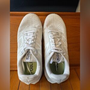 New Balance Women’s FuelCell Propel V5